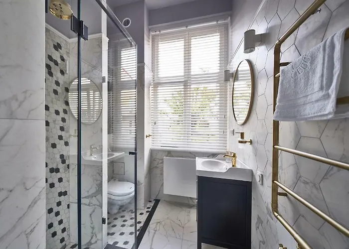 Sun & By Oneapartments Premium Appartement *